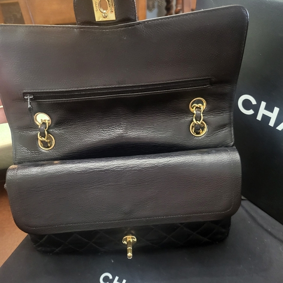 Chanel Black medium double flap - Picture 5 of 15